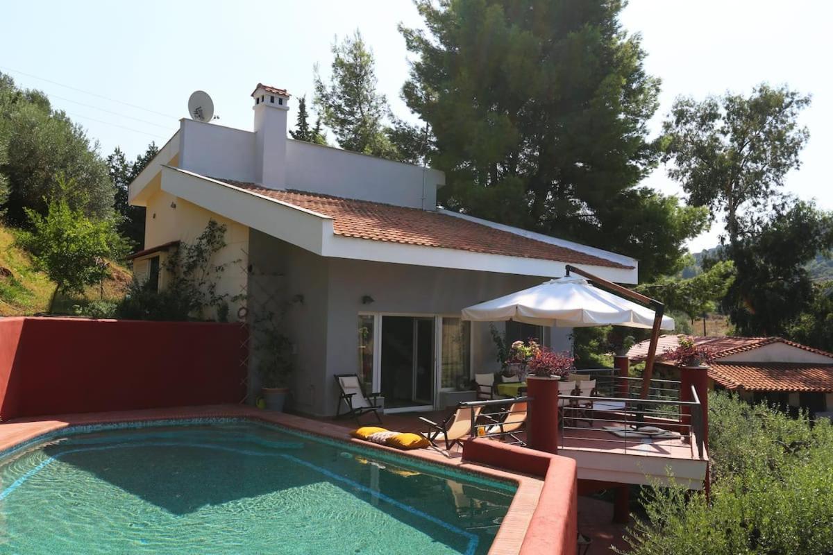 Asterios Villa *